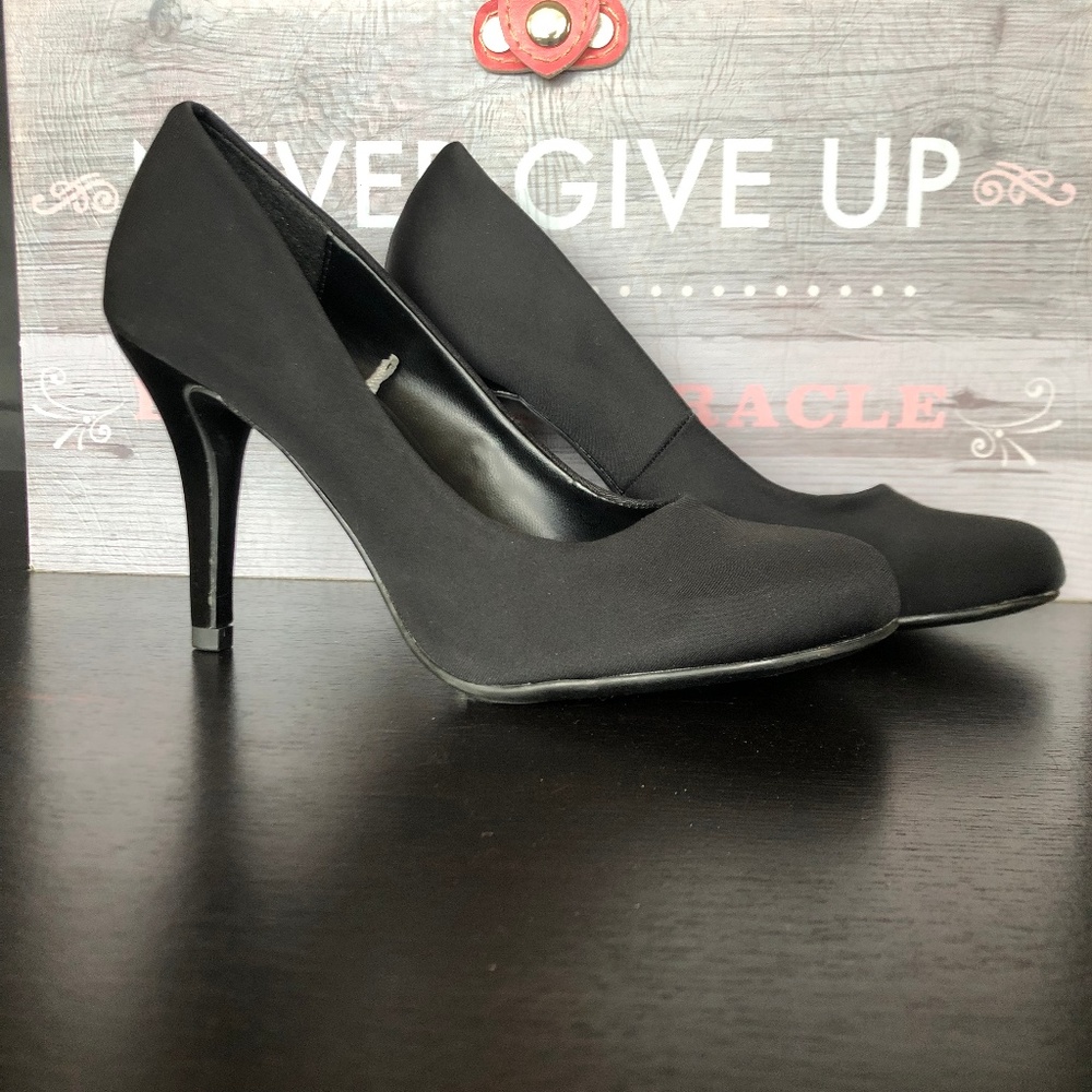 A.N.A SHOES BRAND NEW SIZE 5 ANA EDIE PUMPS HEELS